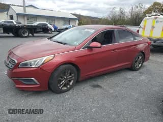 ✅ 2016 Hyundai Sonata SE • VIN: 5NPE24AF9GH297499 • Лот: 89889145. Опубликован ранее на Copart с пробегом Не указан. Бесплатный доступ к архиву аукционных продаж из США и подробный отчёт об истории автомобиля на DreamBid. Изображение 1.