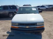 ✅ 2000 Chevrolet S-10 LS • VIN: 1GCCS145XYK204498 • Лот: 42930847. Опубликован ранее на IAAI с пробегом 177 415 миль. Бесплатный доступ к архиву аукционных продаж из США и подробный отчёт об истории автомобиля на DreamBid. Изображение 12.