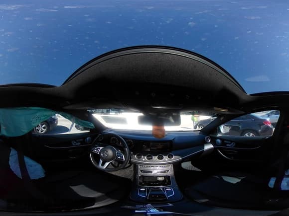 ✅ 2020 Mercedes-Benz E 350 • VIN: WDDZF8EB5LA736080 • Лот: 42621747. Опубликован ранее на IAAI с пробегом 61 231 миль. Бесплатный доступ к архиву аукционных продаж из США и подробный отчёт об истории автомобиля на DreamBid. Изображение 18.