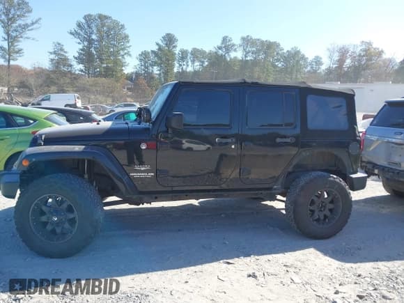 ✅ 2008 Jeep Wrangler Unlimited Sahara • VIN: 1J4GA59138L505040 • Лот: 43678613. Опубликован ранее на IAAI с пробегом 228 210 миль. Бесплатный доступ к архиву аукционных продаж из США и подробный отчёт об истории автомобиля на DreamBid. Изображение 14.