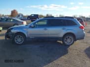 ✅ 2012 Subaru Outback Prem • VIN: 4S4BRBCC5C3239090 • Lot: 43664423. Listed on IAAI with 190,571 mi. Free auction sales archive from the USA and detailed vehicle history report at DreamBid. Image 15.