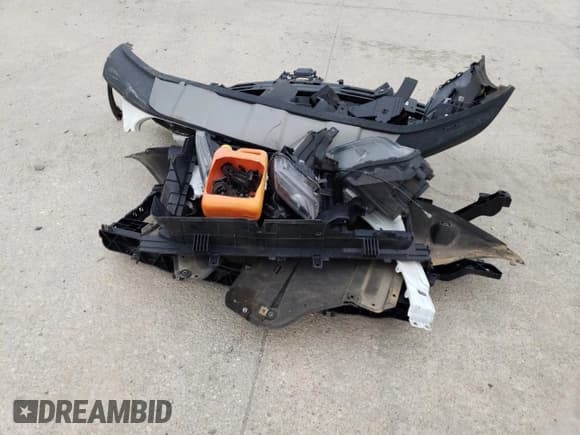 ✅ 2020 Hyundai Santa Fe Limited • VIN: 5NMS53AA0LH173959 • Лот: 39062383. Опубликован ранее на Copart с пробегом 66 564 миль. Бесплатный доступ к архиву аукционных продаж из США и подробный отчёт об истории автомобиля на DreamBid. Изображение 15.