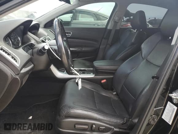 ✅ 2020 Acura TLX Technology • VIN: 19UUB1F58LA001322 • Lot: 82133385. Listed on Copart with 69,620 mi. Free auction sales archive from the USA and detailed vehicle history report at DreamBid. Image 7.