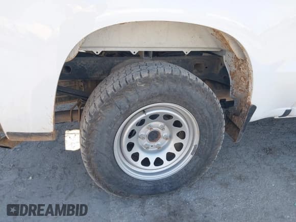 ✅ 2024 Chevrolet Silverado 1500 Work Truck • VIN: 2GCUDAED2R1205148 • Lot: 43674893. Listed on IAAI with 80,730 mi. Free auction sales archive from the USA and detailed vehicle history report at DreamBid. Image 17.