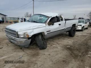 ✅ 1998 Dodge 2500 • VIN: 1B7KF2369WJ237365 • Лот: 46075325. Опубликован ранее на Copart с пробегом 139 724 миль. Бесплатный доступ к архиву аукционных продаж из США и подробный отчёт об истории автомобиля на DreamBid. Изображение 1.