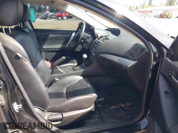 ✅ 2012 Mazda 3 i Grand Touring • VIN: JM1BL1M85C1631766 • Lot: 42157105. Wystawiony na IAAI z przebiegiem 122 629 mil. Bezpłatny archiwum sprzedaży aukcyjnych z USA i szczegółowy raport historii pojazdu na DreamBid. Zdjęcie 5.