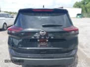 ✅ 2025 Nissan Rogue SV • VIN: 5N1BT3BA6SC784334 • Lot: 43282610. Wystawiony na IAAI z przebiegiem 27 252 mil. Bezpłatny archiwum sprzedaży aukcyjnych z USA i szczegółowy raport historii pojazdu na DreamBid. Zdjęcie 16.