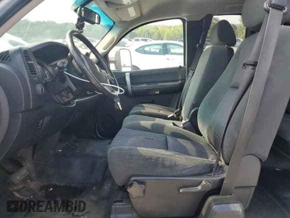 ✅ 2007 Chevrolet Silverado 2500HD 2LT • VIN: 1GCHK29697E547927 • Lot: 69598004. Listed on Copart with 232,285 mi. Free auction sales archive from the USA and detailed vehicle history report at DreamBid. Image 7.