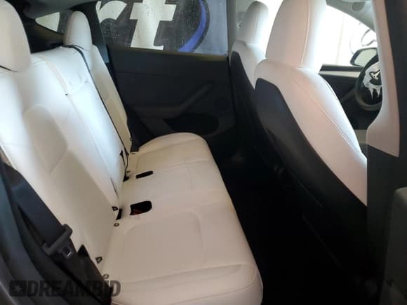 ✅ 2025 Tesla Model Y Long Range • VIN: 7SAYGDEE2SA346694 • Lot: 81201915. Listed on Copart with 24,827 mi. Free auction sales archive from the USA and detailed vehicle history report at DreamBid. Image 11.