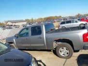 ✅ 2007 Chevrolet Silverado 1500 1LT • VIN: 2GCEC13J171730196 • Lot: 43476968. Wystawiony na IAAI z przebiegiem 319 737 mil. Bezpłatny archiwum sprzedaży aukcyjnych z USA i szczegółowy raport historii pojazdu na DreamBid. Zdjęcie 14.