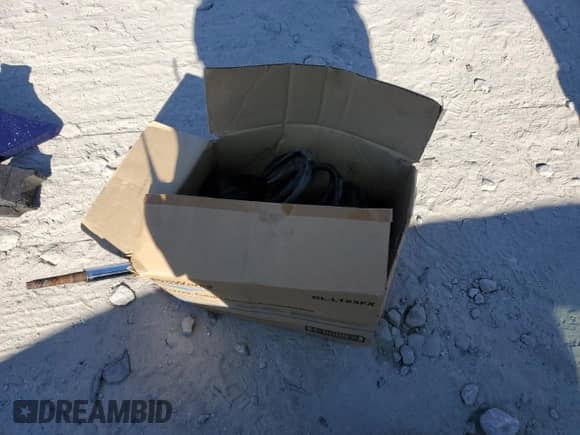 2008 BMW 3 Series M3 с VIN WBSWD935X8PY39823, выставлен на аукционе Copart как лот 78214174 с пробегом Не указан миль и Списание • Salvage title. История ставок и продаж доступна на DreamBid. Изображение 14.