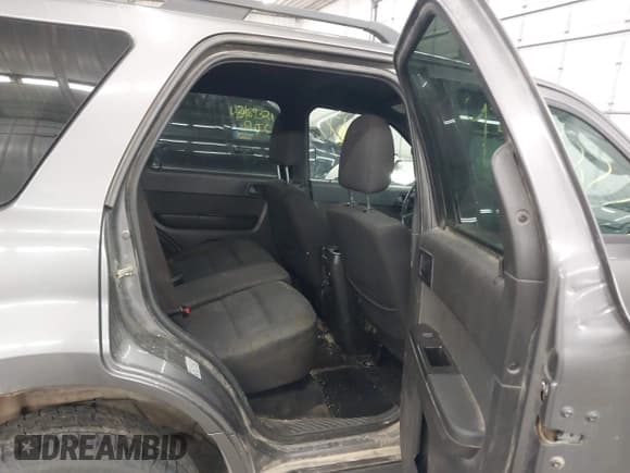 ✅ 2011 Ford Escape XLT • VIN: 1FMCU9DGXBKB14149 • Лот: 43501277. Опубликован ранее на IAAI с пробегом 196 425 миль. Бесплатный доступ к архиву аукционных продаж из США и подробный отчёт об истории автомобиля на DreamBid. Изображение 8.