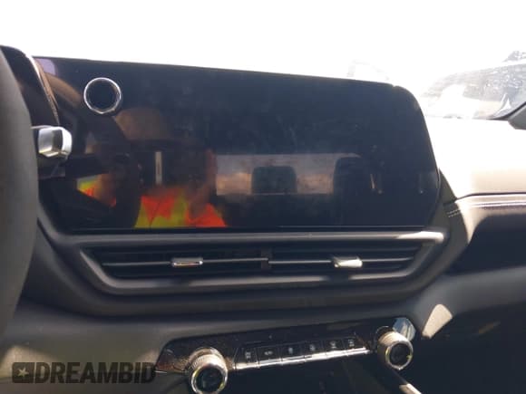 ✅ 2025 Chevrolet Silverado EV Extended Range LT • VIN: 1GC10ZED9SU402969 • Лот: 43275196. Опубликован ранее на IAAI с пробегом Не указан. Бесплатный доступ к архиву аукционных продаж из США и подробный отчёт об истории автомобиля на DreamBid. Изображение 18.