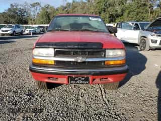 2001 Chevrolet Blazer LT z VIN 1GNCS13W212183721, wystawiony jako Copart lot #79634404 z przebiegiem Nie podano mil oraz Nie do naprawy • Non repairable. Historia ofert i sprzedaży dostępna na DreamBid. Obrazek 5.