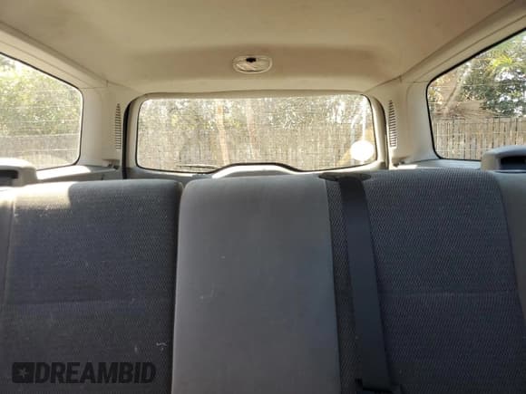 ✅ 2003 Ford Focus • VIN: 1FAHP36Z93W237843 • Lot: 82134115. Listed on Copart with 133,067 mi. Free auction sales archive from the USA and detailed vehicle history report at DreamBid. Image 10.