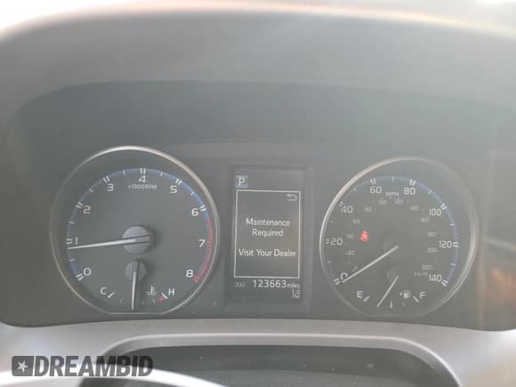 ✅ 2017 Toyota RAV4 LE • VIN: JTMBFREV6HJ715791 • Lot: 84727025. Listed on Copart with 123,663 mi. Free auction sales archive from the USA and detailed vehicle history report at DreamBid. Image 9.