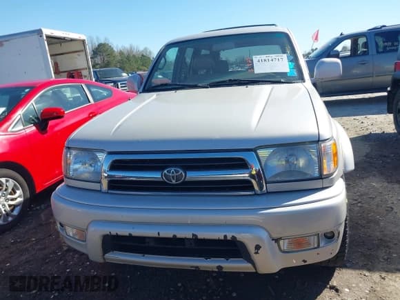 ✅ 2000 Toyota 4Runner Limited • VIN: JT3HN87R5Y9043705 • Lot: 41814717. Listed on IAAI with 266,623 mi. Free auction sales archive from the USA and detailed vehicle history report at DreamBid. Image 12.