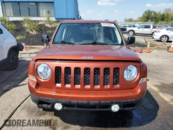 ✅ 2012 Jeep Patriot Sport • VIN: 1C4NJPBA0CD639266 • Lot: 80720025. Listed on Copart with 124,114 mi. Free auction sales archive from the USA and detailed vehicle history report at DreamBid. Image 5.