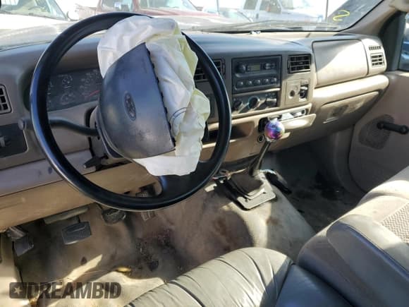 ✅ 2000 Ford F-250 XL • VIN: 1FTNF21F6YEC44947 • Lot: 74384273. Listed on Copart with 352,251 mi. Free auction sales archive from the USA and detailed vehicle history report at DreamBid. Image 8.