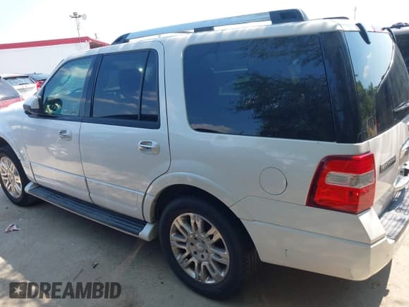 ✅ 2011 Ford Expedition Limited • VIN: 1FMJU1K51BEF25562 • Лот: 42932450. Опубликован ранее на IAAI с пробегом 233 285 миль. Бесплатный доступ к архиву аукционных продаж из США и подробный отчёт об истории автомобиля на DreamBid. Изображение 3.