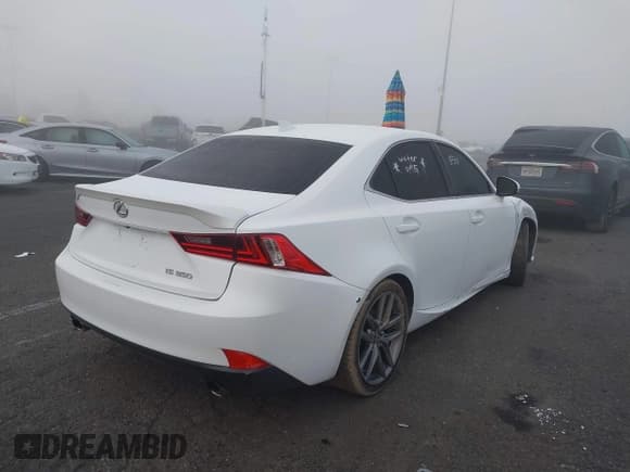 ✅ 2014 Lexus IS 350 • VIN: JTHBE1D2XE5006201 • Лот: 43815511. Опубликован ранее на IAAI с пробегом 161 709 миль. Бесплатный доступ к архиву аукционных продаж из США и подробный отчёт об истории автомобиля на DreamBid. Изображение 4.