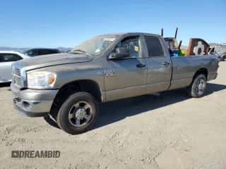 2009 Dodge 3500 SLT z VIN 3D7MX38LX9G518001, wystawiony jako Copart lot #64695814 z przebiegiem Nie podano mil oraz Szkoda całkowita • Salvage title. Historia ofert i sprzedaży dostępna na DreamBid. Obrazek 1.