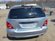 ✅ 2007 Mercedes-Benz R 3.5L • VIN: 4JGCB65E17A040960 • Lot: 41891102. Wystawiony na IAAI z przebiegiem 122 146 mil. Bezpłatny archiwum sprzedaży aukcyjnych z USA i szczegółowy raport historii pojazdu na DreamBid. Zdjęcie 16.