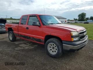 ✅ 2007 Chevrolet Silverado 1500 Work Truck • VIN: 1GCEK19ZX7E183461 • Lot: 69481854. Listed on Copart with 183,330 mi. Free auction sales archive from the USA and detailed vehicle history report at DreamBid. Image 4.