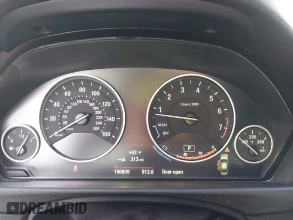 ✅ 2015 BMW 3 Series 328i xDrive • VIN: WBA3B5G56FNS20581 • Lot: 41692014. Wystawiony na IAAI z przebiegiem 196 609 mil. Bezpłatny archiwum sprzedaży aukcyjnych z USA i szczegółowy raport historii pojazdu na DreamBid. Zdjęcie 7.