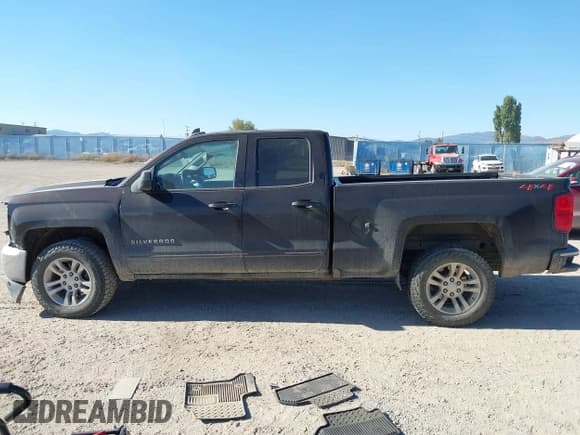 ✅ 2019 Chevrolet Silverado 1500 LT • VIN: 2GCVKPEC2K1198132 • Lot: 43262419. Wystawiony na IAAI z przebiegiem 128 687 mil. Bezpłatny archiwum sprzedaży aukcyjnych z USA i szczegółowy raport historii pojazdu na DreamBid. Zdjęcie 14.