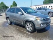 ✅ 2013 Kia Sorento EX • VIN: 5XYKU4A60DG330955 • Lot: 42354083. Listed on IAAI with 144,962 mi. Free auction sales archive from the USA and detailed vehicle history report at DreamBid. Image 1.