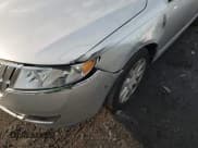 ✅ 2011 Lincoln MKZ • VIN: 3LNHL2GC9BR764708 • Лот: 43642198. Опубликован ранее на IAAI с пробегом 95 492 миль. Бесплатный доступ к архиву аукционных продаж из США и подробный отчёт об истории автомобиля на DreamBid. Изображение 6.