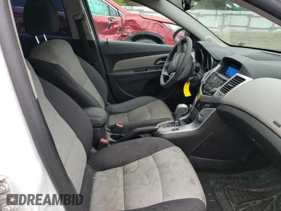 ✅ 2015 Chevrolet Cruze LS • VIN: 1G1PA5SH5F7206113 • Лот: 64486472. Опубликован ранее на Copart с пробегом 108 870 миль. Бесплатный доступ к архиву аукционных продаж из США и подробный отчёт об истории автомобиля на DreamBid. Изображение 5.