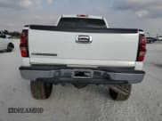 ✅ 2006 Chevrolet Silverado 2500HD LT1 • VIN: 1GCHK23D56F156919 • Lot: 44517785. Wystawiony na Copart z przebiegiem 73 250 mil. Bezpłatny archiwum sprzedaży aukcyjnych z USA i szczegółowy raport historii pojazdu na DreamBid. Zdjęcie 6.