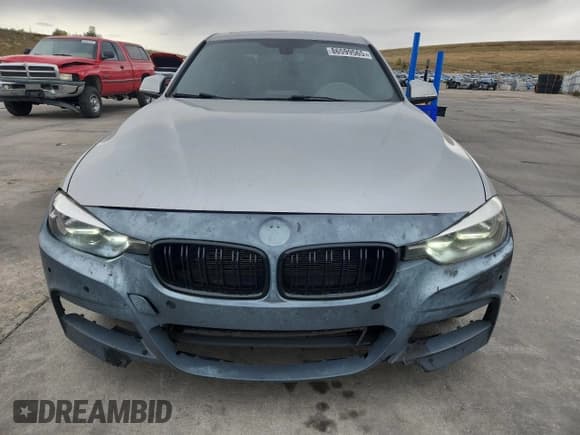 ✅ 2016 BMW 3 Series 320i xDrive • VIN: WBA8A3C54GK551522 • Lot: 86599565. Wystawiony na Copart z przebiegiem 96 368 mil. Bezpłatny archiwum sprzedaży aukcyjnych z USA i szczegółowy raport historii pojazdu na DreamBid. Zdjęcie 5.