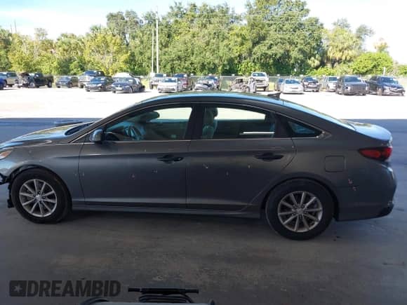 2018 Hyundai Sonata SE с VIN 5NPE24AF6JH709143, выставлен на аукционе IAAI как лот 43313709 с пробегом 62 774 миль миль и . История ставок и продаж доступна на DreamBid. Изображение 15.