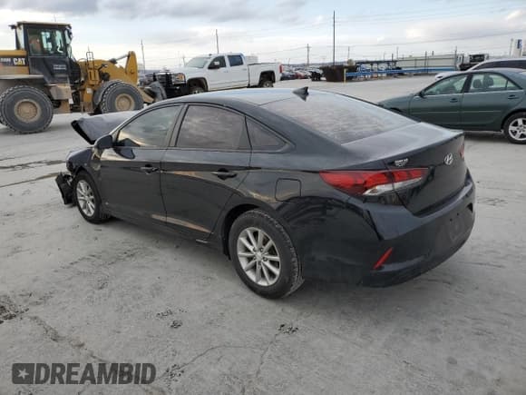 ✅ 2019 Hyundai Sonata SE • VIN: 5NPE24AF8KH777915 • Лот: 39777283. Опубликован ранее на Copart с пробегом 85 897 миль. Бесплатный доступ к архиву аукционных продаж из США и подробный отчёт об истории автомобиля на DreamBid. Изображение 2.