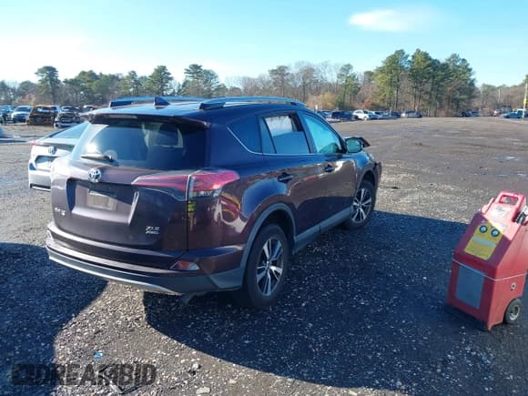 ✅ 2016 Toyota RAV4 XLE • VIN: 2T3RFREV8GW514487 • Лот: 43818285. Опубликован ранее на IAAI с пробегом 68 328 миль. Бесплатный доступ к архиву аукционных продаж из США и подробный отчёт об истории автомобиля на DreamBid. Изображение 4.