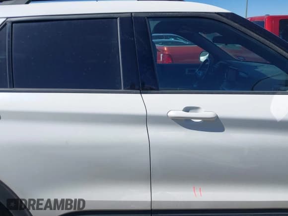 ✅ 2022 Ford Explorer Timberline • VIN: 1FMSK8JH3NGA98523 • Lot: 41846032. Wystawiony na IAAI z przebiegiem 72 786 mil. Bezpłatny archiwum sprzedaży aukcyjnych z USA i szczegółowy raport historii pojazdu na DreamBid. Zdjęcie 14.