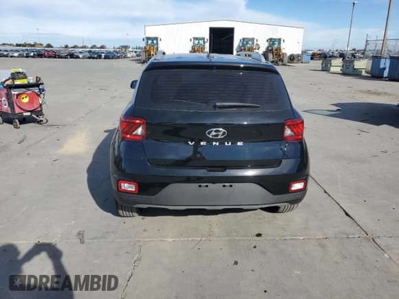 ✅ 2025 Hyundai Venue SEL • VIN: KMHRC8A3XSU394359 • Lot: 91134305. Listed on Copart with 3,847 mi. Free auction sales archive from the USA and detailed vehicle history report at DreamBid. Image 6.