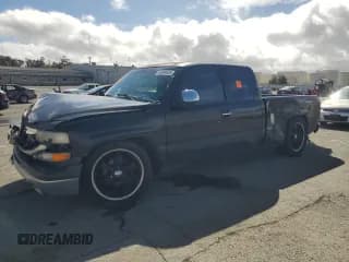 ✅ 2001 Chevrolet Silverado 1500 • VIN: 1GCEC19T81Z142836 • Lot: 49498445. Listed on Copart with 337,498 mi. Free auction sales archive from the USA and detailed vehicle history report at DreamBid. Image 1.