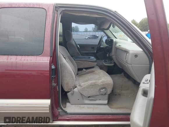 1999 Chevrolet Silverado 1500 LS z VIN 1GCEK19T8XE231163, wystawiony jako IAAI lot #43513149 z przebiegiem 204 007 mil mil oraz . Historia ofert i sprzedaży dostępna na DreamBid. Obrazek 5.