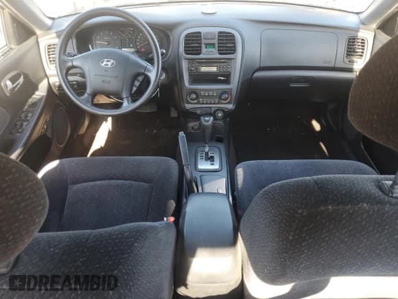 ✅ 2004 Hyundai Sonata • VIN: KMHWF25S34A069582 • Lot: 62880135. Listed on Copart with 135,813 mi. Free auction sales archive from the USA and detailed vehicle history report at DreamBid. Image 8.