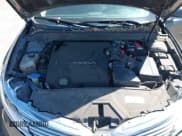 ✅ 2015 Lincoln MKZ • VIN: 3LN6L2GK8FR626744 • Lot: 41835143. Wystawiony na IAAI z przebiegiem 155 482 mil. Bezpłatny archiwum sprzedaży aukcyjnych z USA i szczegółowy raport historii pojazdu na DreamBid. Zdjęcie 10.