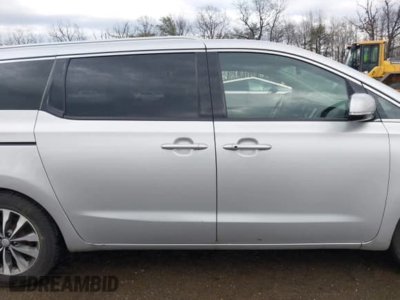 ✅ 2016 Kia Sedona EX • VIN: KNDMC5C13G6156874 • Lot: 41458155. Wystawiony na IAAI z przebiegiem 108 241 mil. Bezpłatny archiwum sprzedaży aukcyjnych z USA i szczegółowy raport historii pojazdu na DreamBid. Zdjęcie 14.