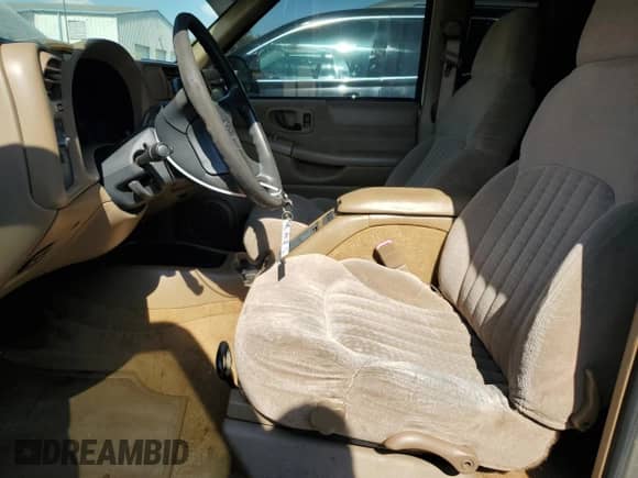 1998 Chevrolet S-10 LS с VIN 1GCCS19X9W8214427, выставлен на аукционе Copart как лот 75426854 с пробегом Не указан миль и Списание • Salvage title. История ставок и продаж доступна на DreamBid. Изображение 7.