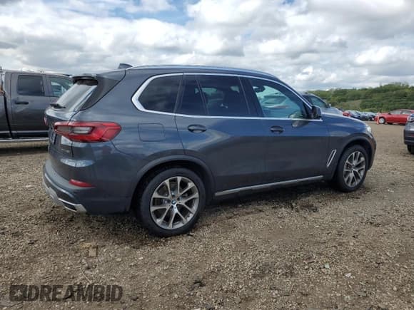 ✅ 2019 BMW X5 xDrive40i • VIN: 5UXCR6C55KLL04938 • Lot: 83832755. Listed on Copart with 64,807 mi. Free auction sales archive from the USA and detailed vehicle history report at DreamBid. Image 3.