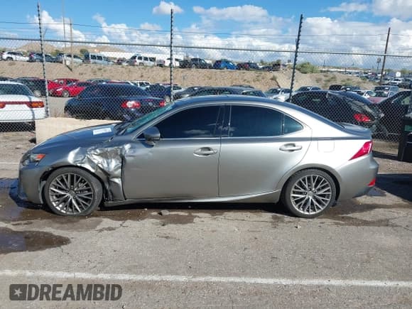 ✅ 2014 Lexus IS 250 • VIN: JTHBF1D22E5013401 • Lot: 43324059. Listed on IAAI with 104,289 mi. Free auction sales archive from the USA and detailed vehicle history report at DreamBid. Image 14.