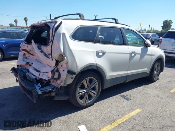 ✅ 2015 Hyundai Santa Fe GLS • VIN: KM8SR4HF8FU123816 • Лот: 42677329. Опубликован ранее на IAAI с пробегом 82 085 миль. Бесплатный доступ к архиву аукционных продаж из США и подробный отчёт об истории автомобиля на DreamBid. Изображение 4.