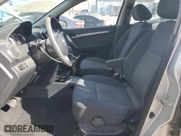 ✅ 2008 Chevrolet Aveo LT • VIN: KL1TG56658B261388 • Lot: 45560525. Wystawiony na Copart z przebiegiem 104 915 mil. Bezpłatny archiwum sprzedaży aukcyjnych z USA i szczegółowy raport historii pojazdu na DreamBid. Zdjęcie 7.